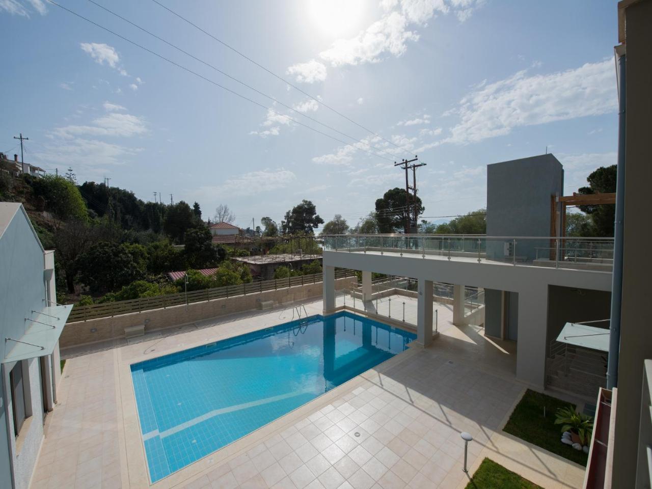 Mantinia Bay Hotel Kalamata Exterior photo